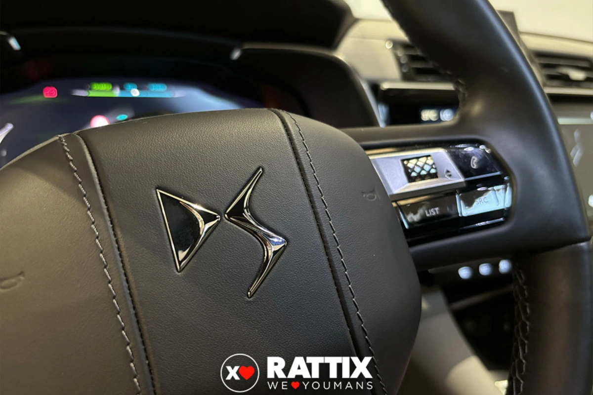 DS7  1.6 e-tense phev La Premiere 4x4 360cv auto DS7 1.6 e-tense phev La Premiere 4x4 360cv auto